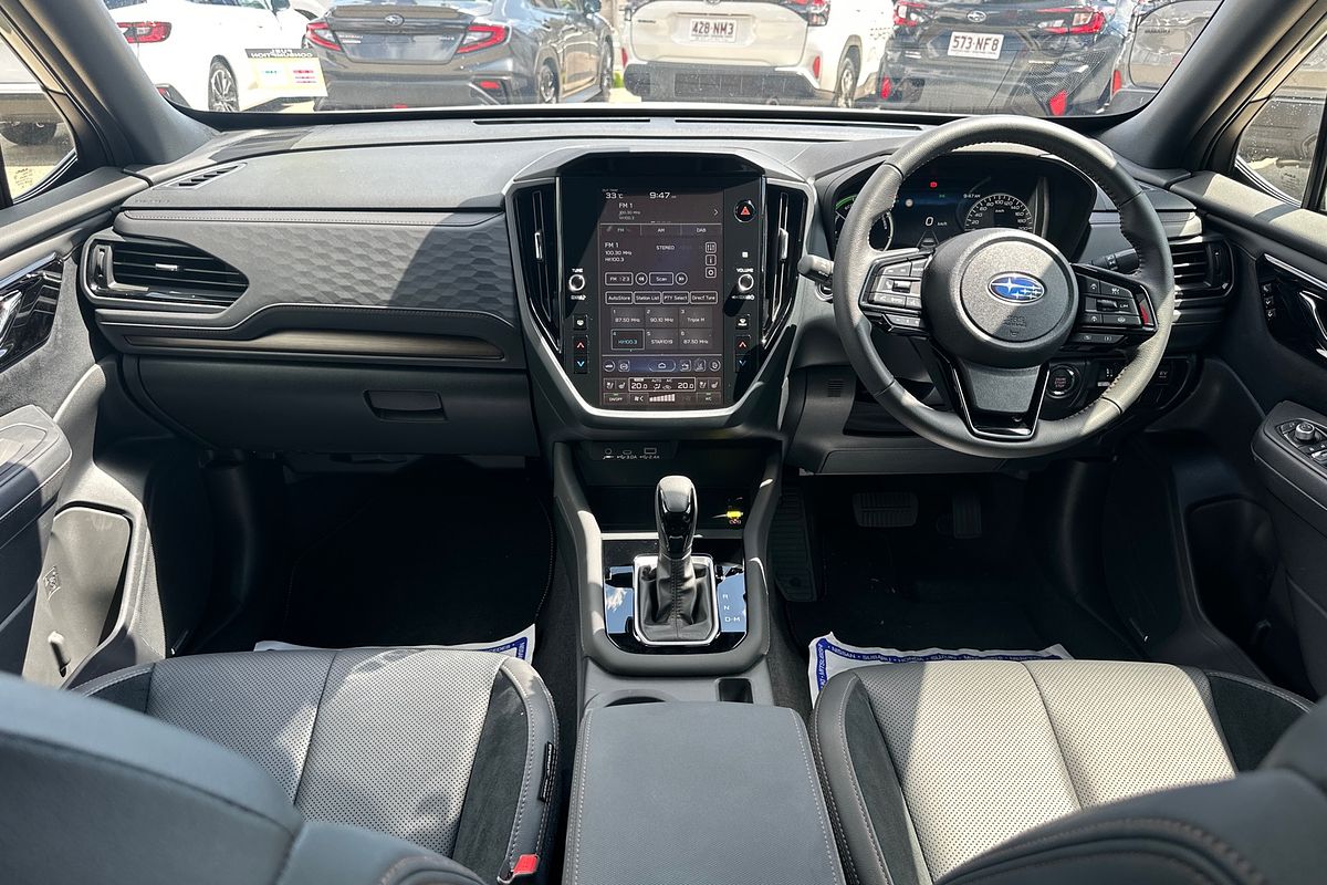 2025 Subaru Forester Hybrid Touring S6