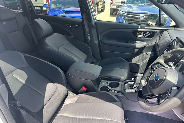 2025 Subaru Forester Hybrid Touring S6