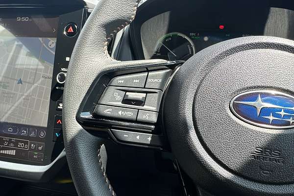 2025 Subaru Forester Hybrid Touring S6