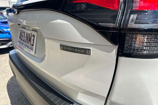 2025 Subaru Forester Hybrid Touring S6