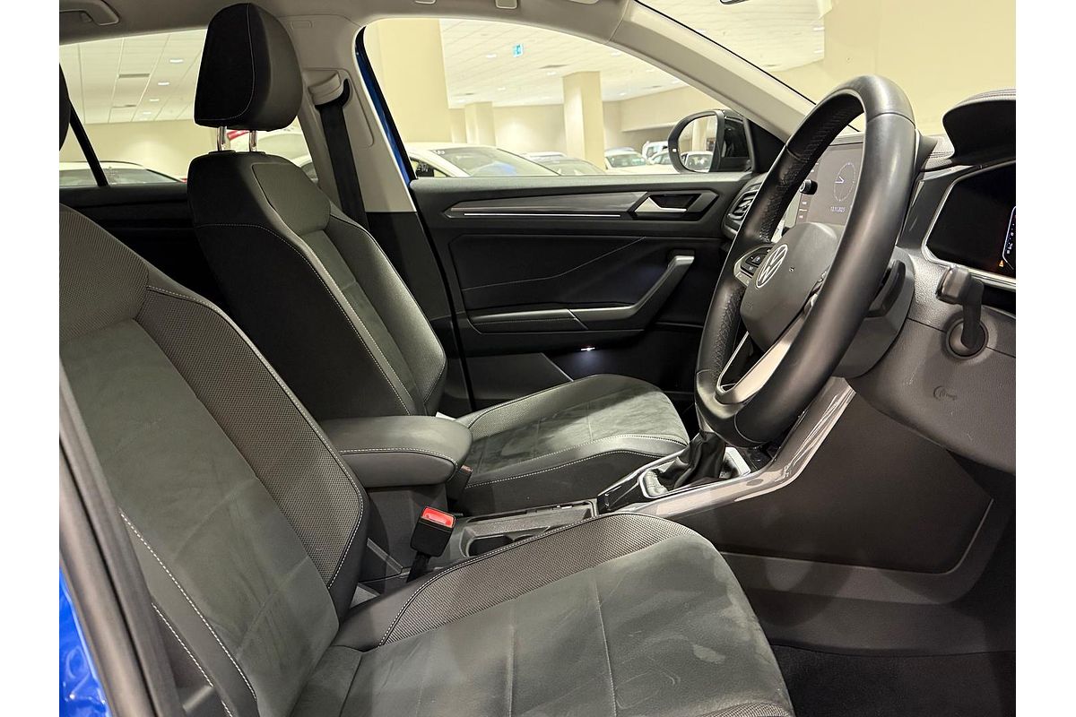 2022 Volkswagen T-Roc 110TSI Style D11