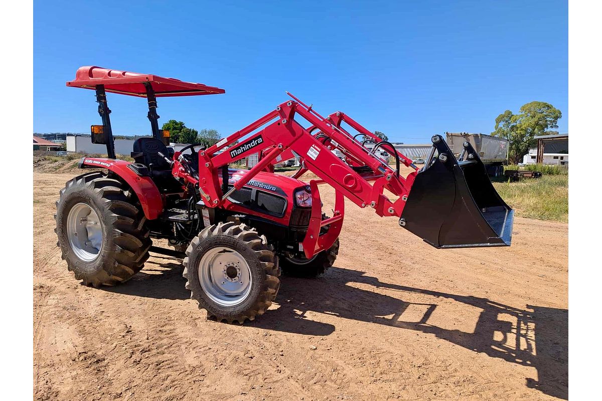 2025 Mahindra 3650 TRACTOR WITH LOADER AND 4 IN 1 BUCKET