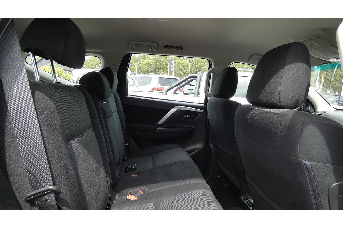 2022 Mitsubishi Pajero Sport GLX QF