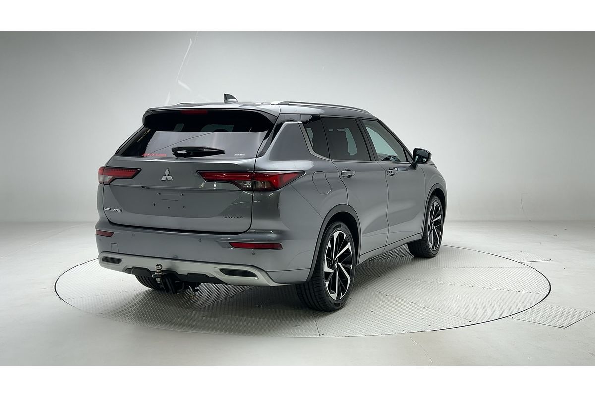 2023 Mitsubishi Outlander Exceed ZM