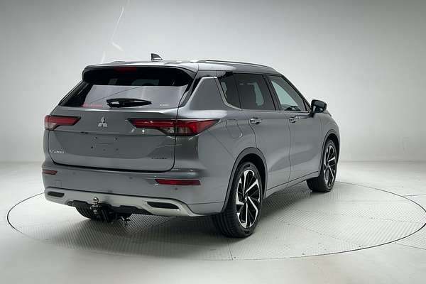 2023 Mitsubishi Outlander Exceed ZM