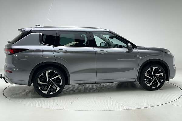 2023 Mitsubishi Outlander Exceed ZM