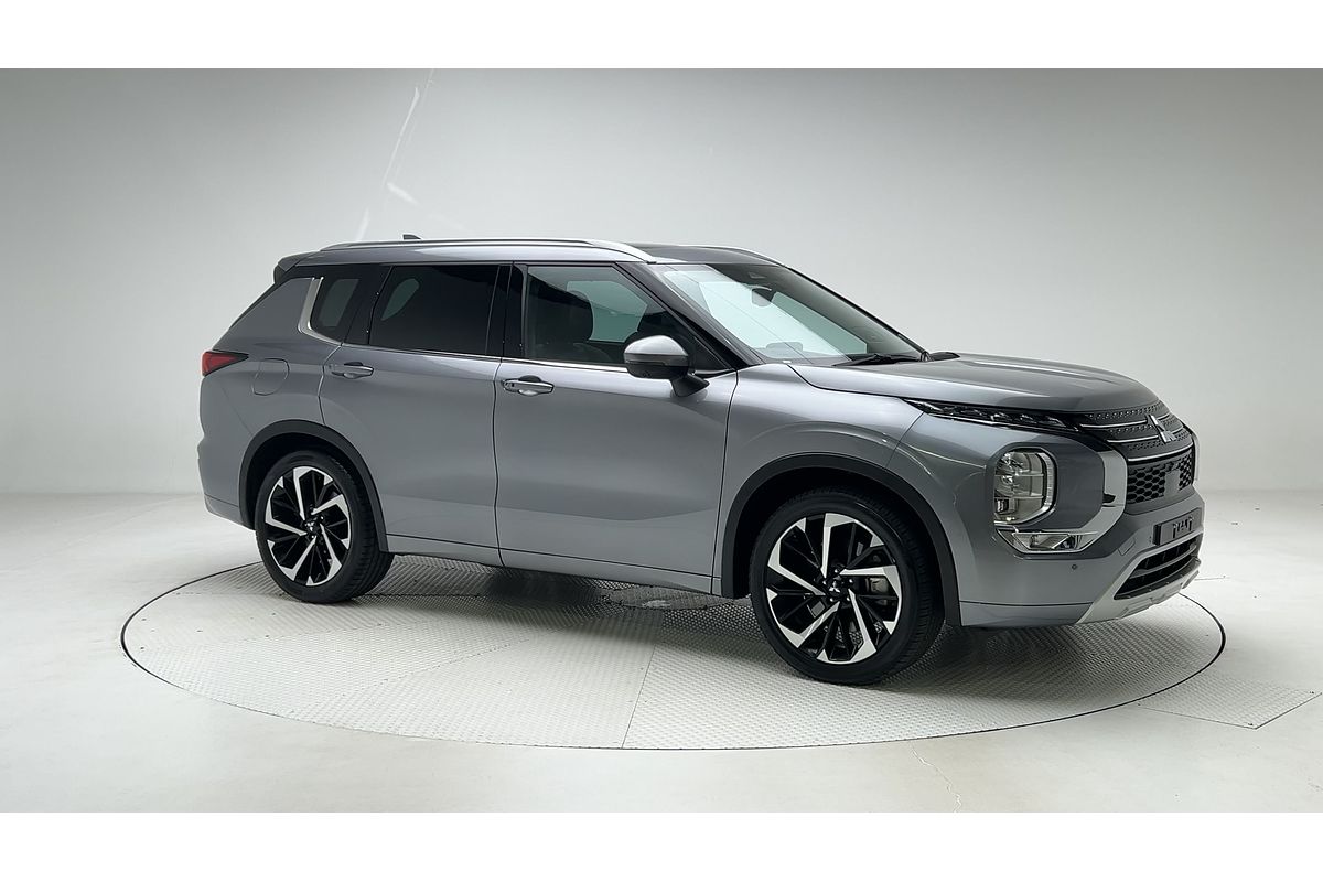 2023 Mitsubishi Outlander Exceed ZM
