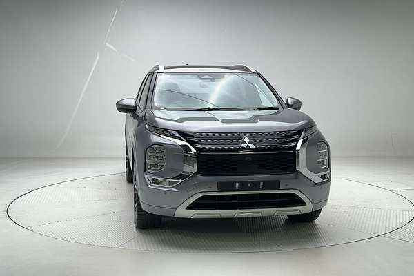 2023 Mitsubishi Outlander Exceed ZM