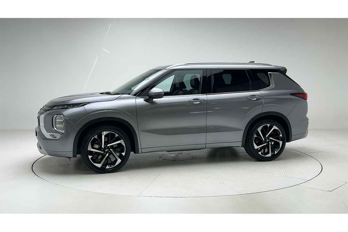 2023 Mitsubishi Outlander Exceed ZM