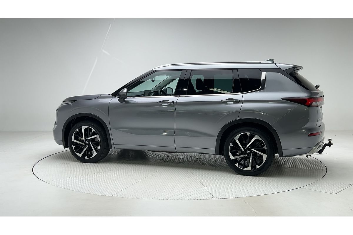 2023 Mitsubishi Outlander Exceed ZM