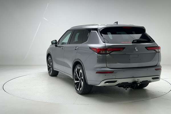 2023 Mitsubishi Outlander Exceed ZM