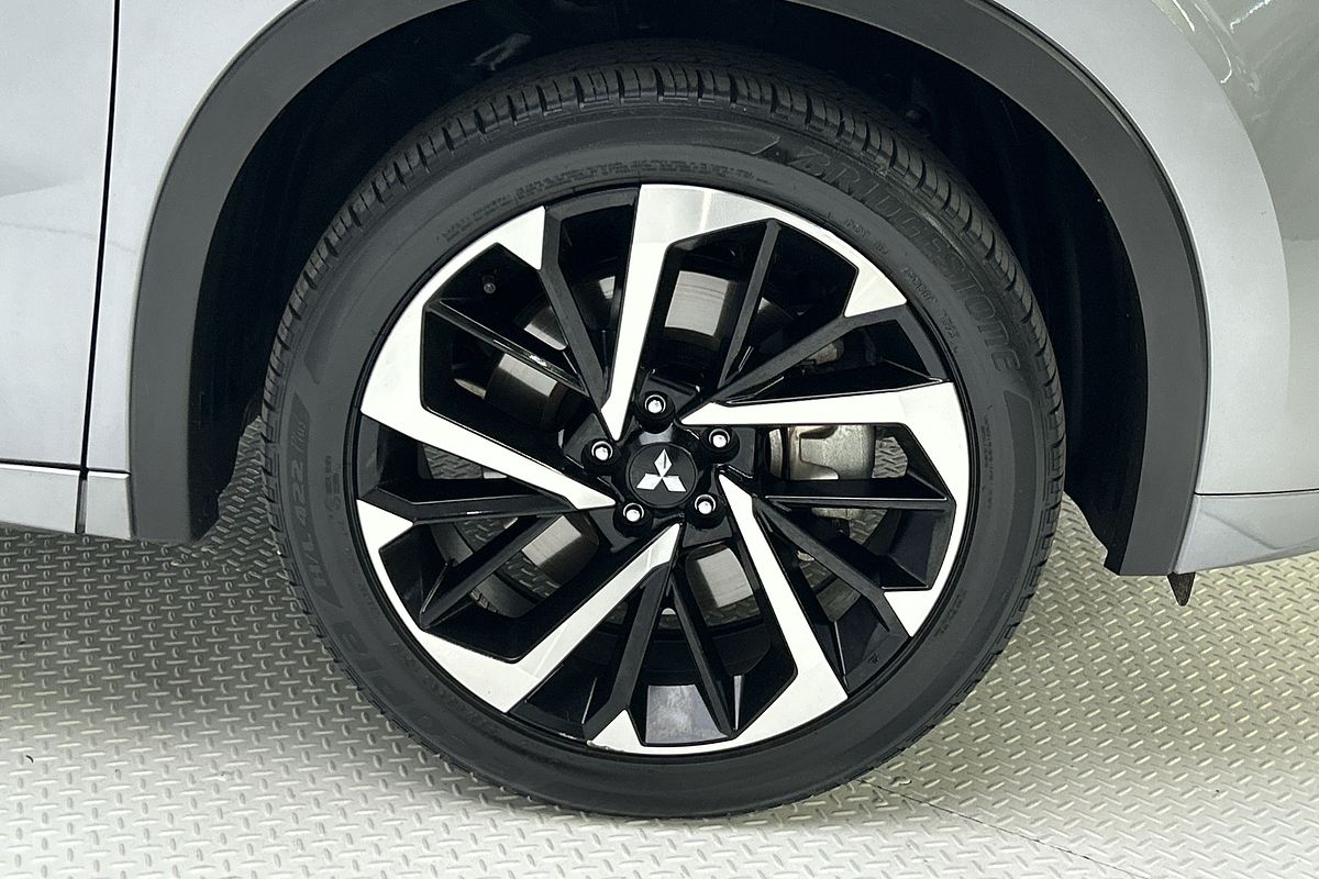 2023 Mitsubishi Outlander Exceed ZM