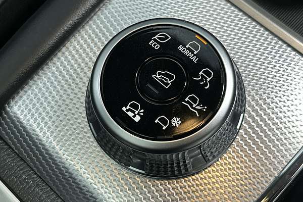 2023 Mitsubishi Outlander Exceed ZM