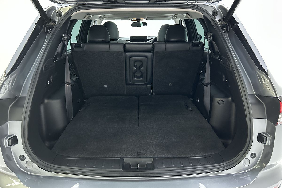 2023 Mitsubishi Outlander Exceed ZM