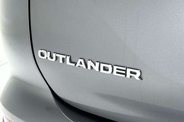 2023 Mitsubishi Outlander Exceed ZM