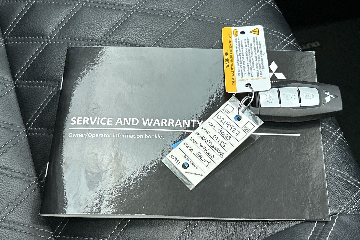 2023 Mitsubishi Outlander Exceed ZM