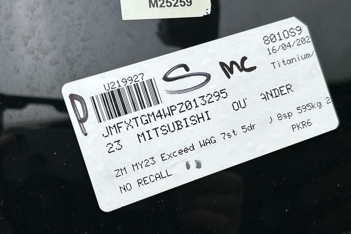 2023 Mitsubishi Outlander Exceed ZM