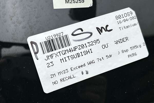 2023 Mitsubishi Outlander Exceed ZM