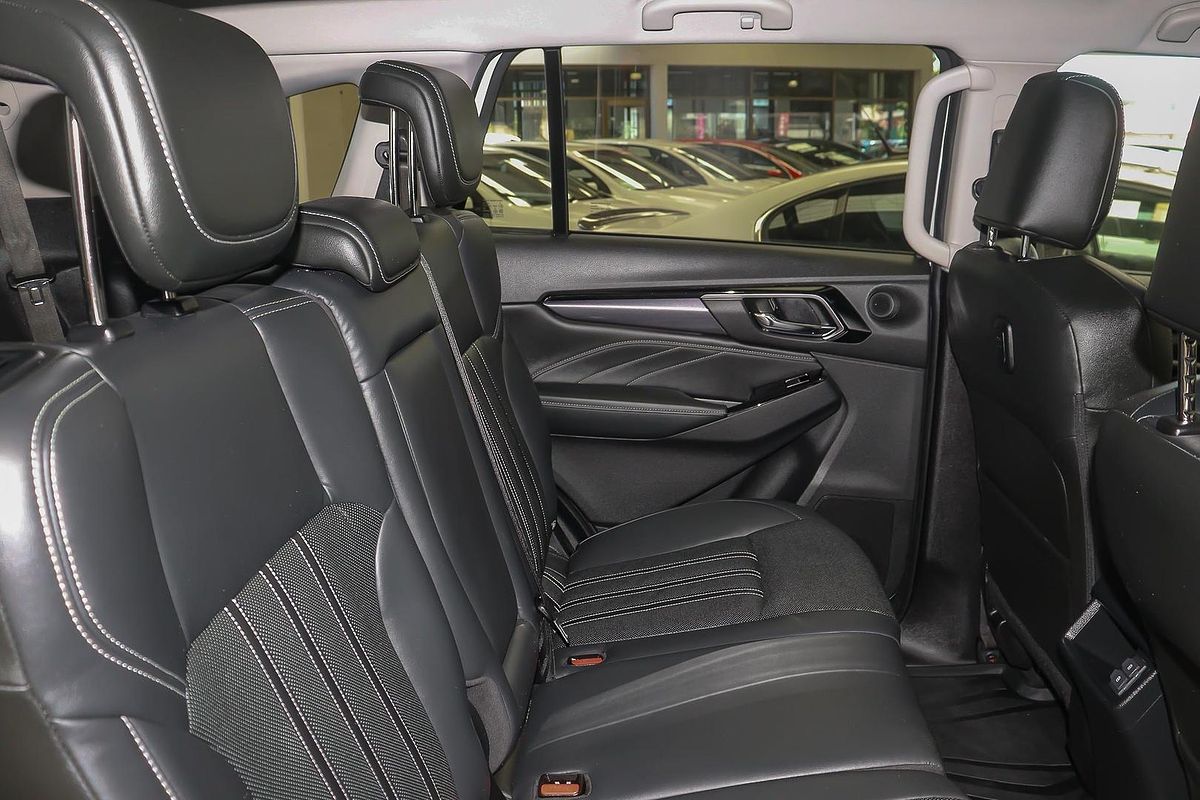 2024 Isuzu MU-X LS-T