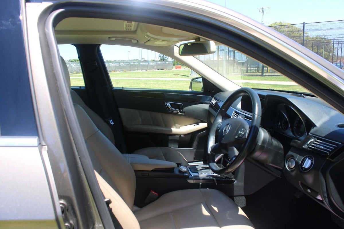 2009 MERCEDES-BENZ E250 CGI AVANTGARDE 5 SP AUTOMATIC 4D SEDAN T4