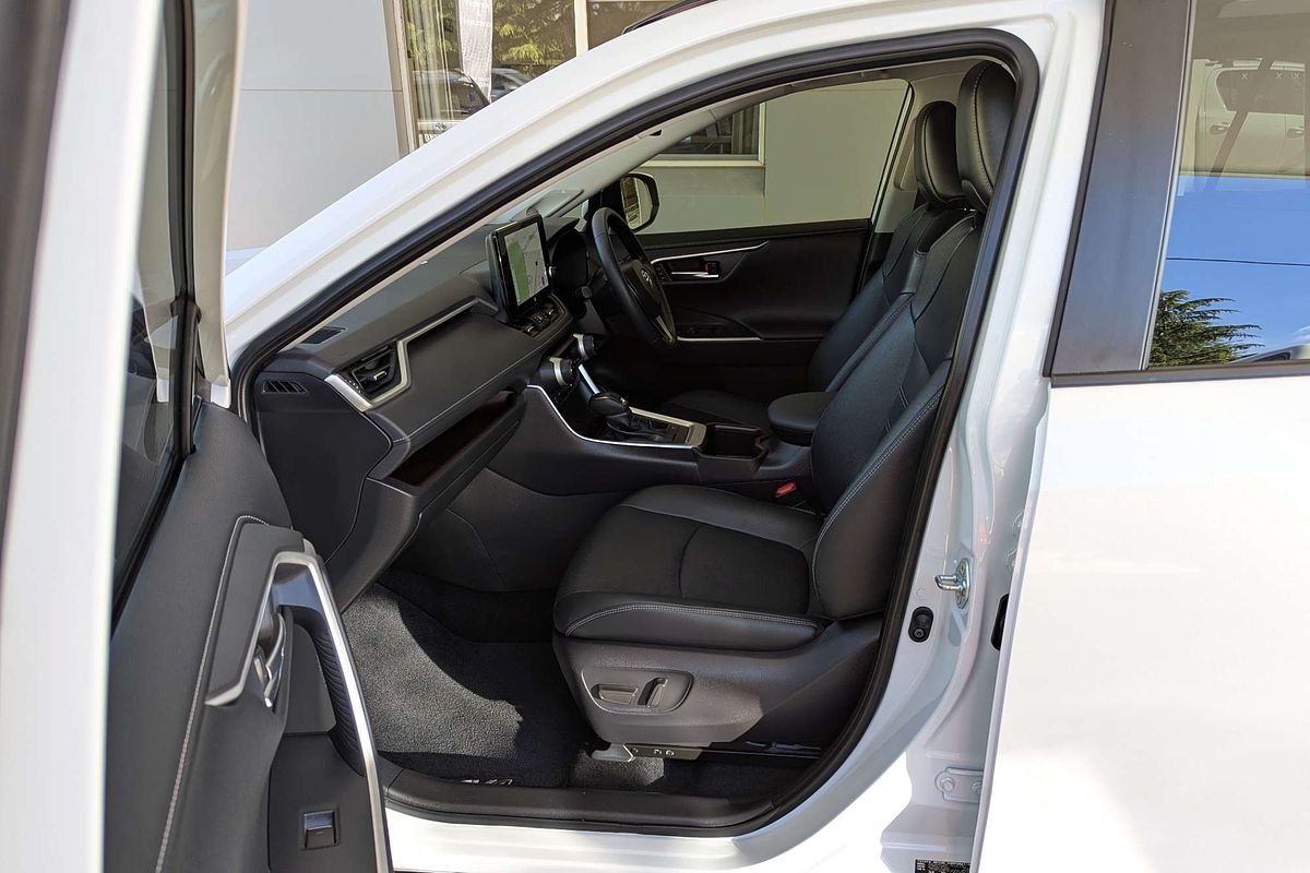 2024 Toyota RAV4 Cruiser AXAH52R