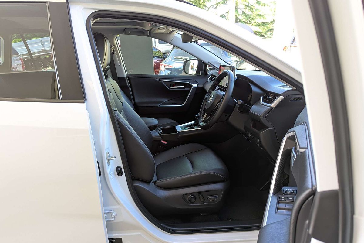 2024 Toyota RAV4 Cruiser AXAH52R