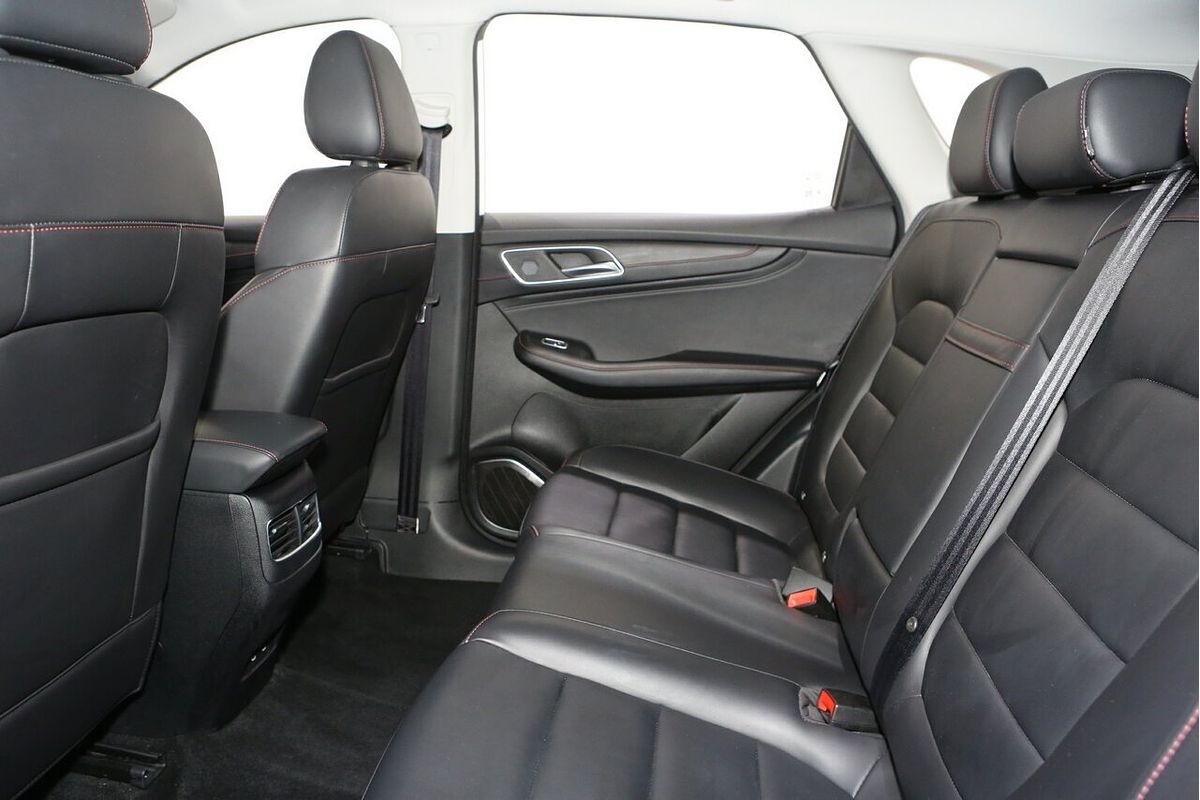 2024 MG HS Vibe SAS23