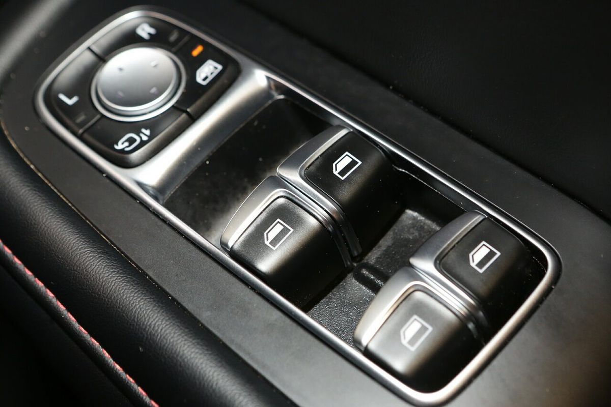 2024 MG HS Vibe SAS23