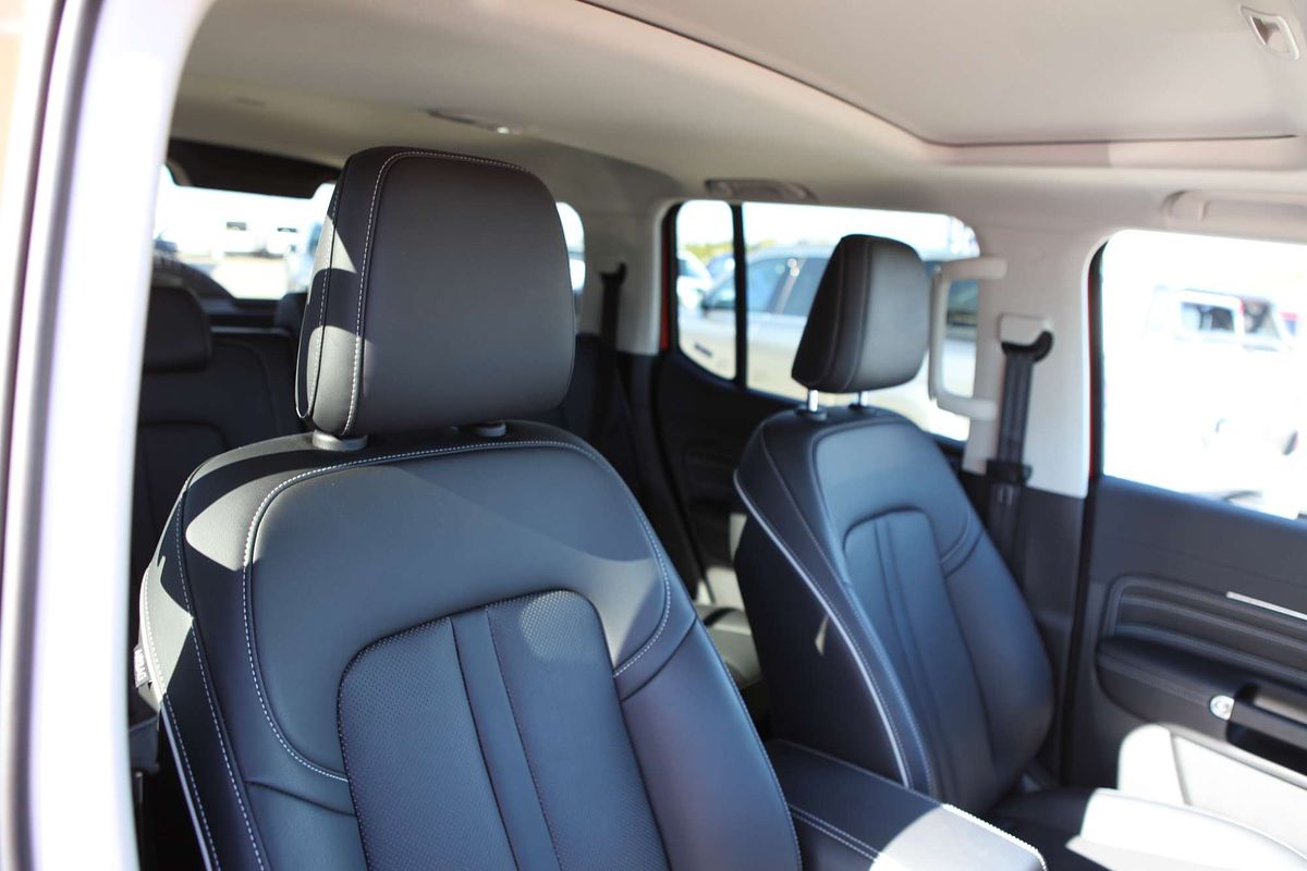 2024 GWM Tank 300 Ultra Hybrid P01