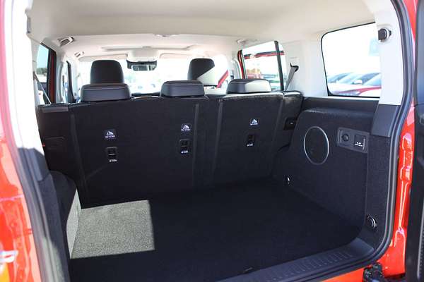 2024 GWM Tank 300 Ultra Hybrid P01