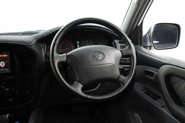 2002 Toyota Landcruiser GXL HDJ100R