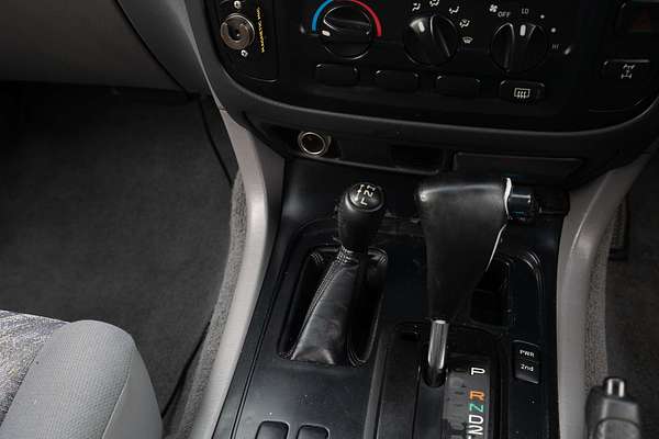 2002 Toyota Landcruiser GXL HDJ100R