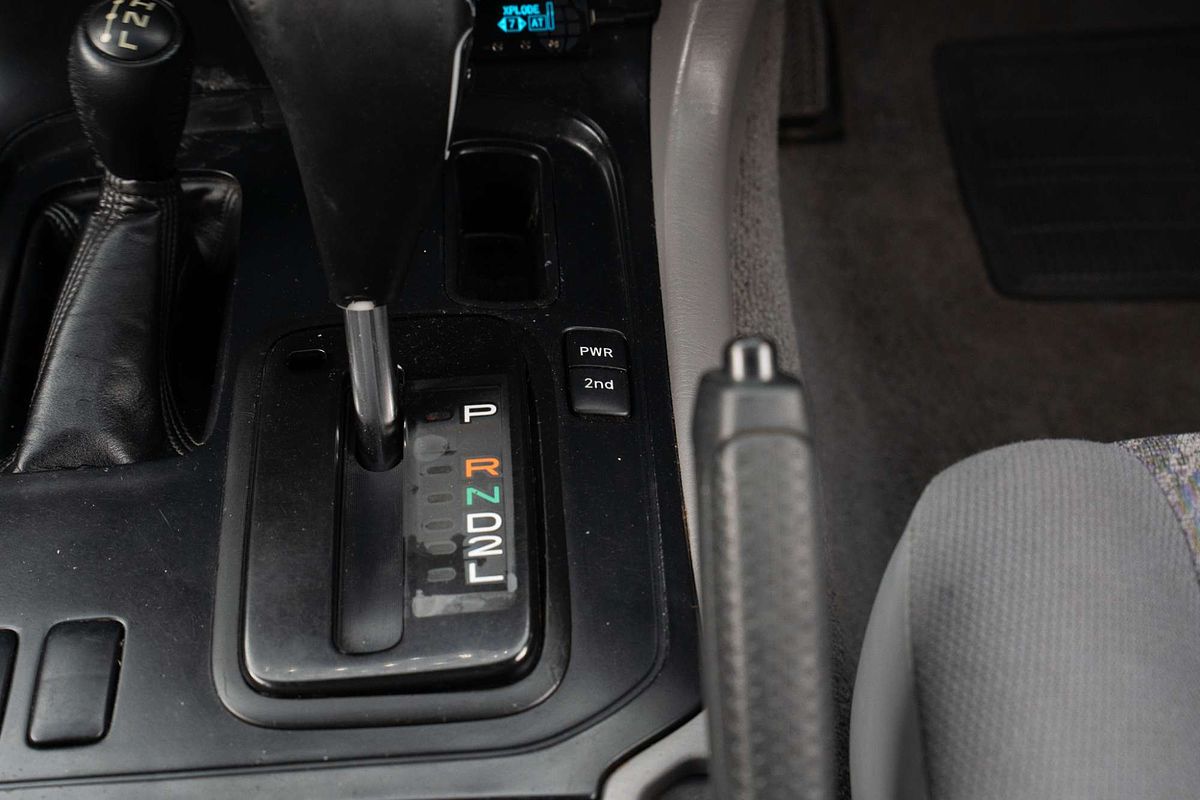 2002 Toyota Landcruiser GXL HDJ100R