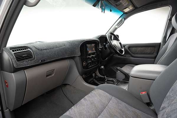 2002 Toyota Landcruiser GXL HDJ100R