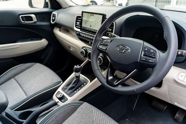 2025 Hyundai Venue Elite QX.V5
