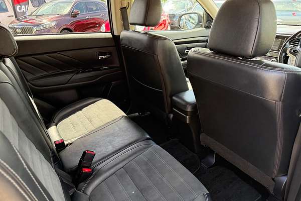 2017 Mitsubishi Outlander PHEV LS ZK