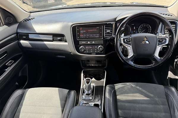 2017 Mitsubishi Outlander PHEV LS ZK