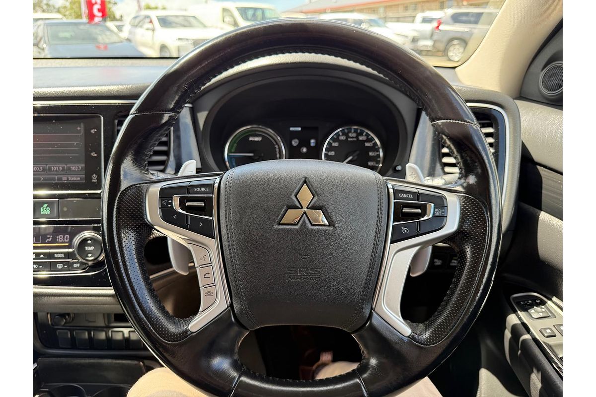 2017 Mitsubishi Outlander PHEV LS ZK