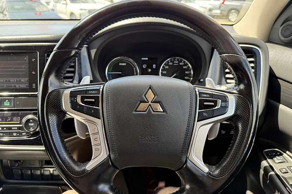 2017 Mitsubishi Outlander PHEV LS ZK