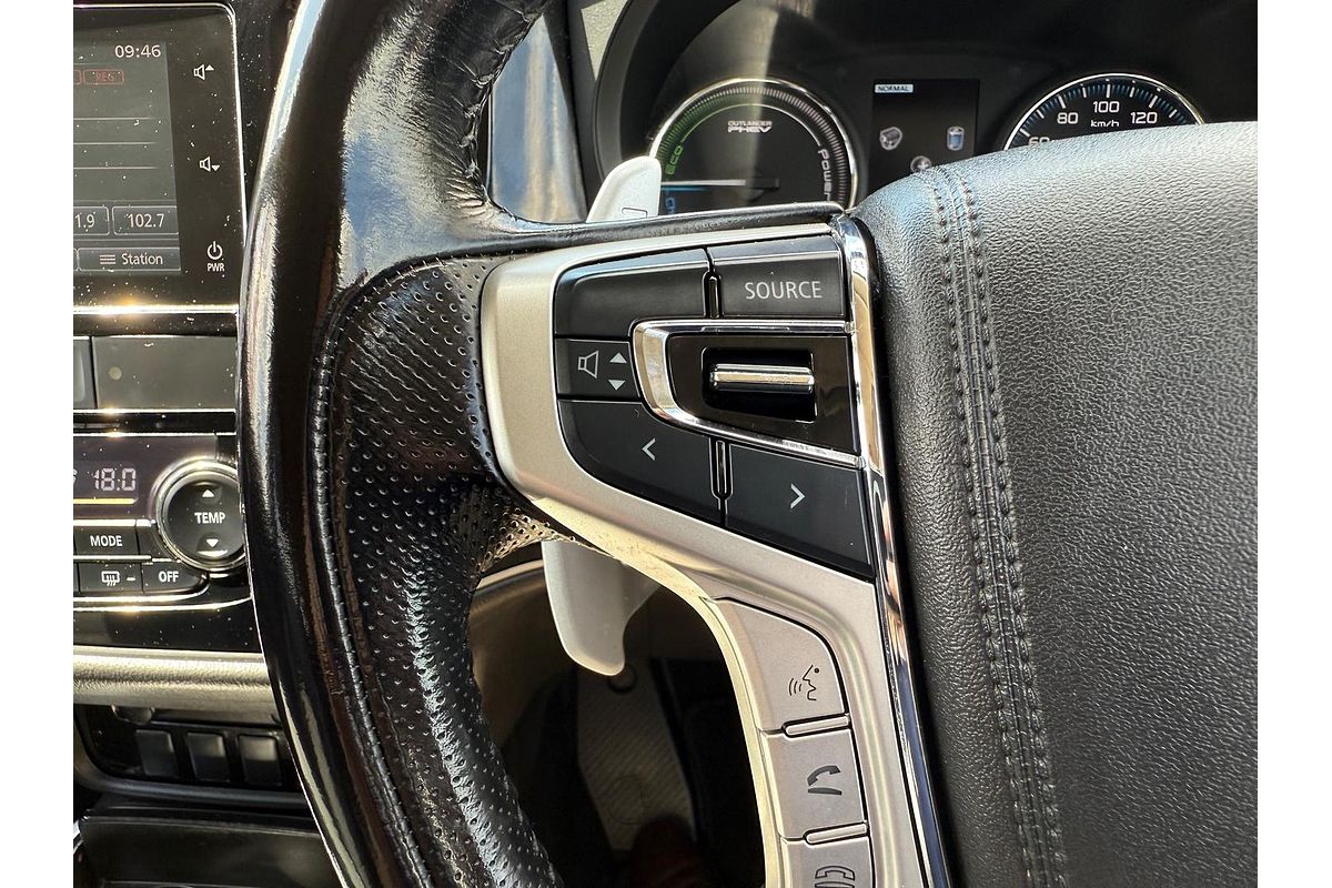 2017 Mitsubishi Outlander PHEV LS ZK