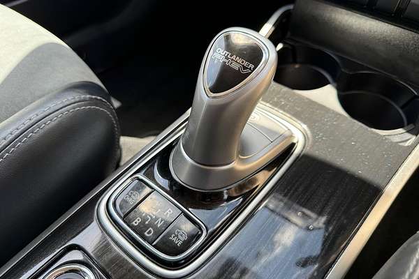 2017 Mitsubishi Outlander PHEV LS ZK