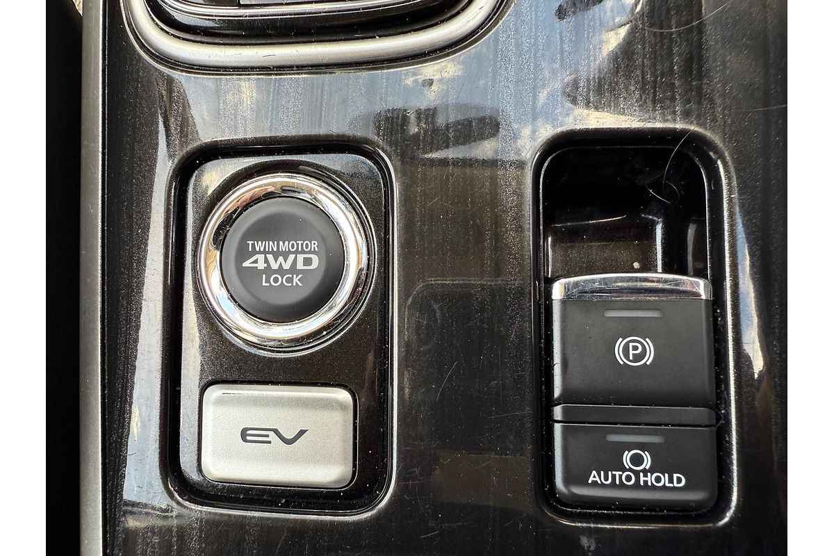 2017 Mitsubishi Outlander PHEV LS ZK