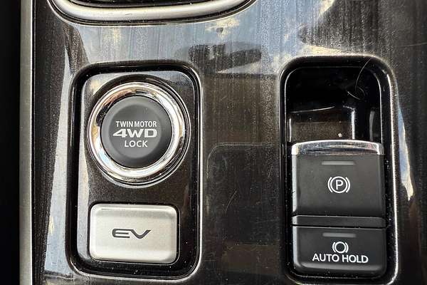 2017 Mitsubishi Outlander PHEV LS ZK