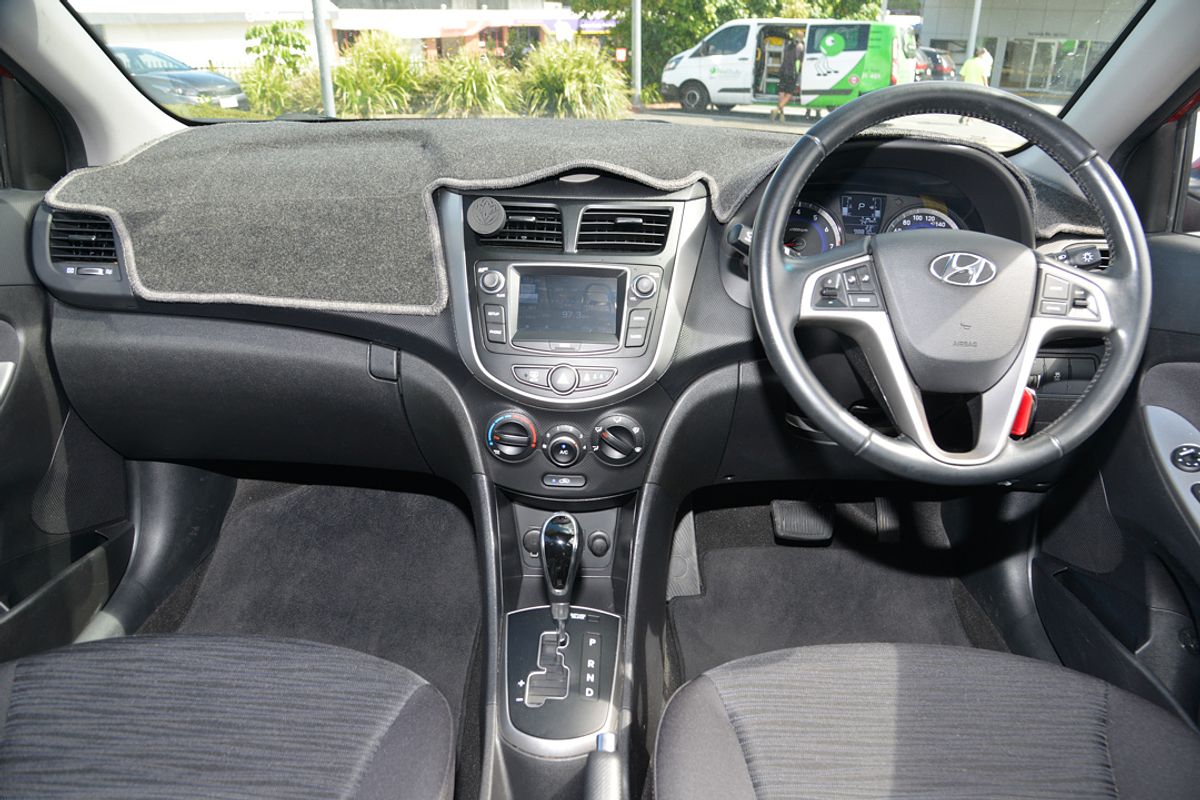 2018 Hyundai Accent Sport RB6