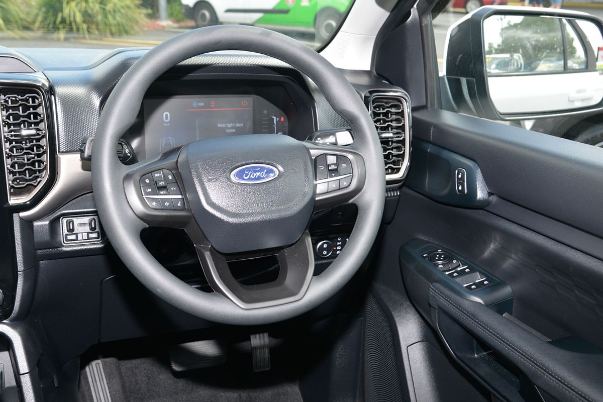 2024 Ford Everest Ambiente 2.0L