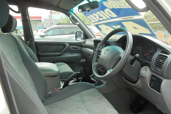 2002 Toyota Landcruiser GXL HDJ100R