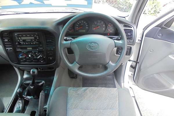 2002 Toyota Landcruiser GXL HDJ100R