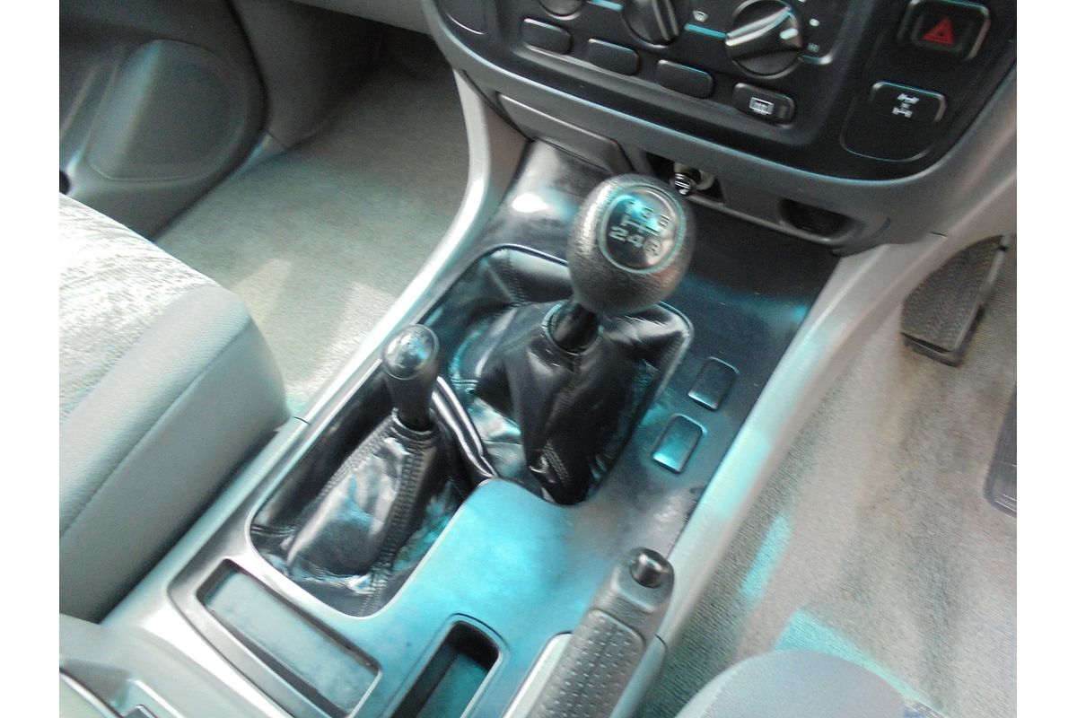 2002 Toyota Landcruiser GXL HDJ100R