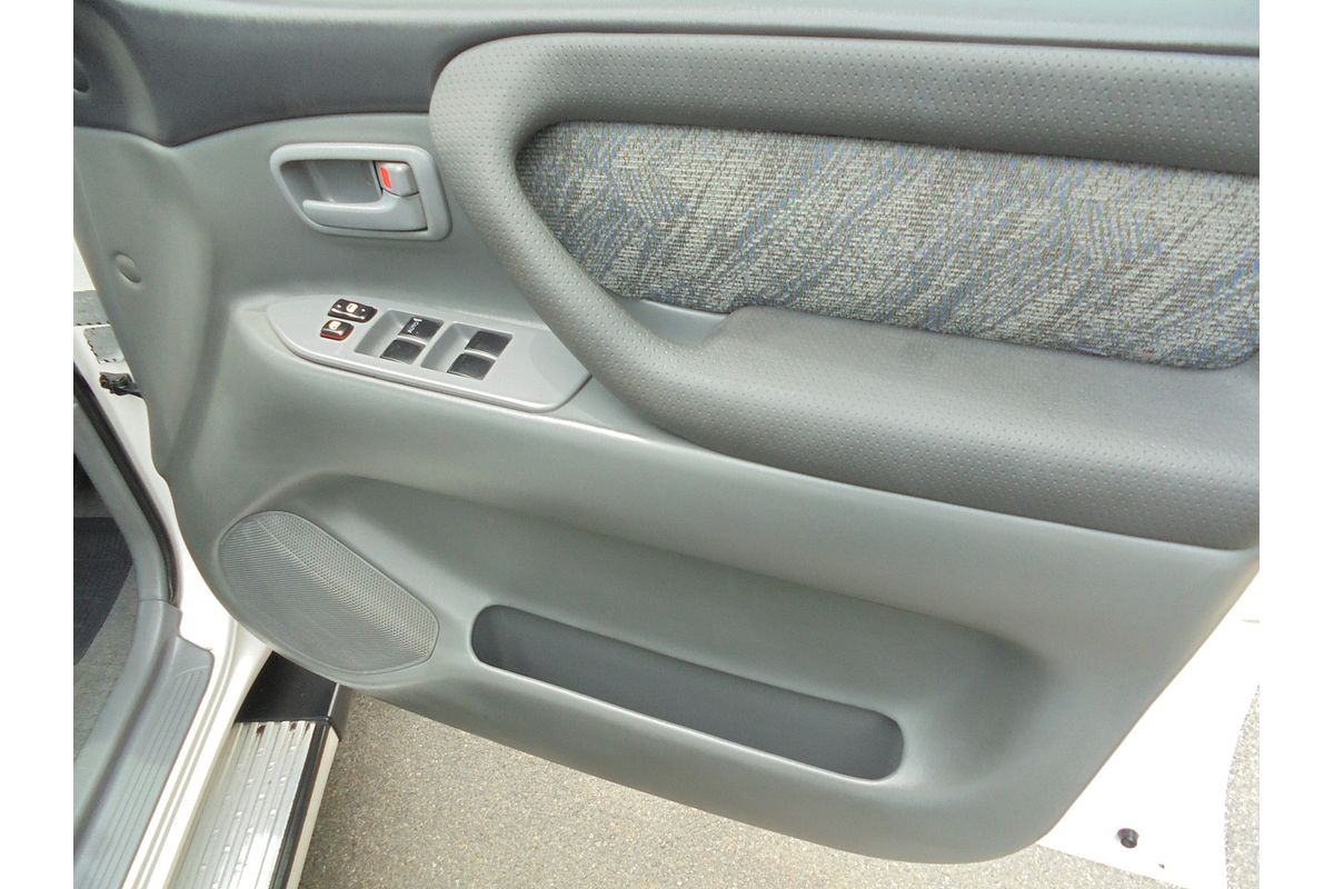 2002 Toyota Landcruiser GXL HDJ100R