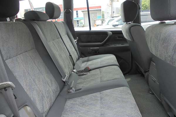 2002 Toyota Landcruiser GXL HDJ100R